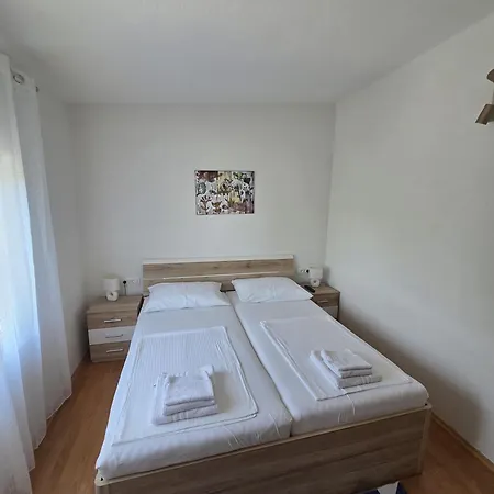 Vacation Bruna بيت للعطل بيساك